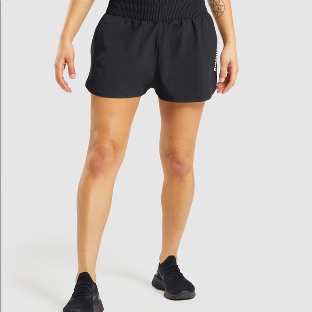 Gymshark Pulse Mid Rose shorts S